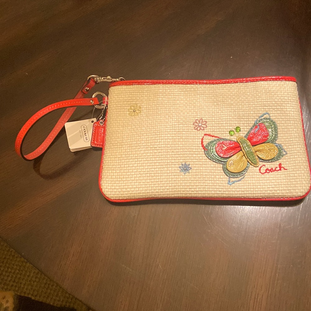 COACH Large Wristlet in Straw With Pink/Green Butterfly Leather Appliqué. BNWT!
